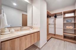 Stylish Condo with Pool, Fast Wi-Fi & Gated Security