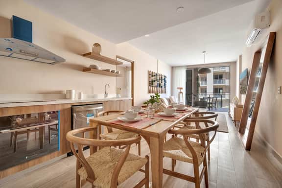 Modern Coastal Escape in Las Arenas. Family Friendly!