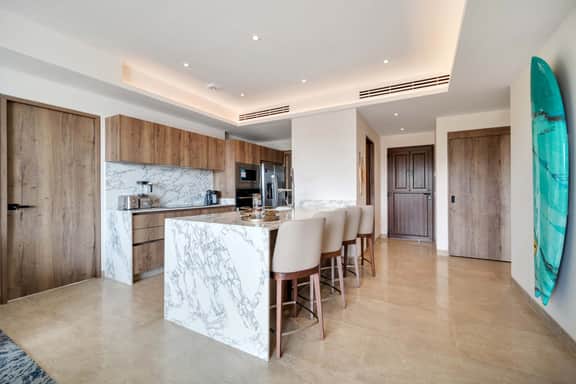 One Bedroom Ocean View with Twin Beds