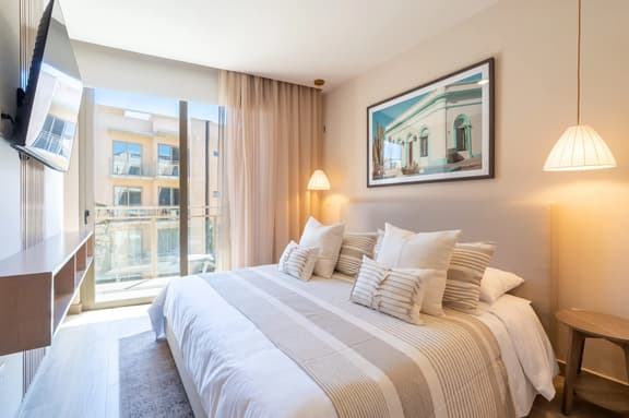 Contemporary 2BR Getaway | Upper Floor | Gated Complex