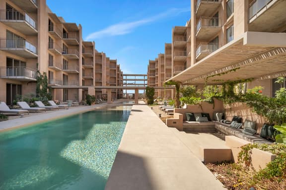Stylish Condo with Pool, Fast Wi-Fi & Gated Security