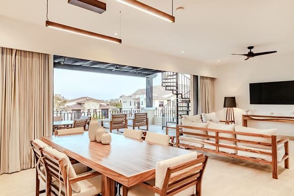 3 Bedroom, 2 Bathroom Penthouse